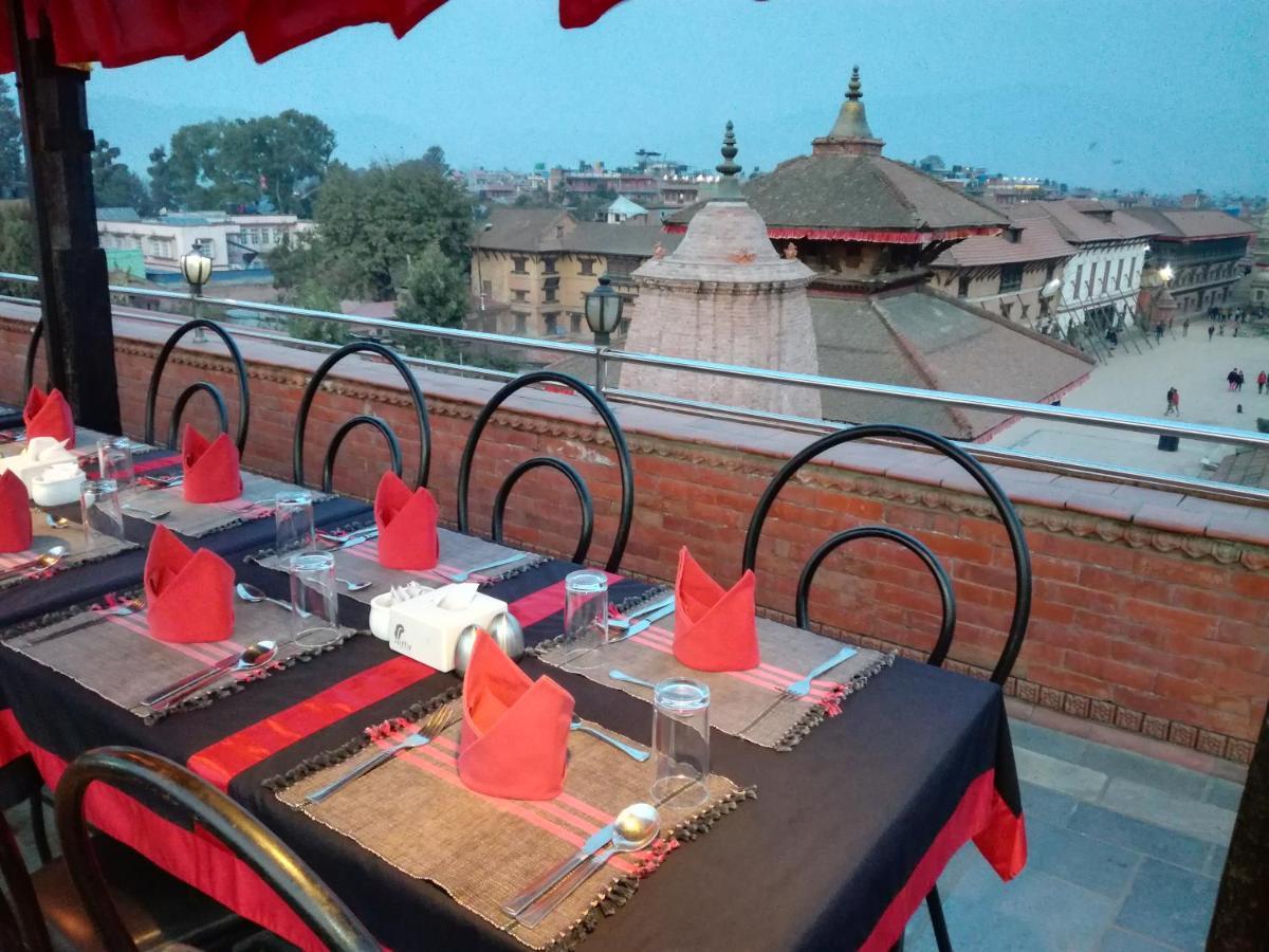 Khwopa Inn & Rooftop Restaurant Бгактапур Екстер'єр фото